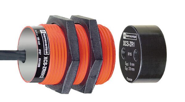 Telemecanique XCSDMR7902 Telemecanique Safety switches XCSCoded magnetic switch - industify.com