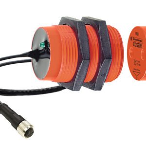 Telemecanique XCSDMR791L01M12 Telemecanique Safety switches XCSCoded magnetic switch - industify.com